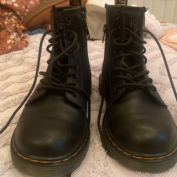 Doc Martens - Picture 3 of 3